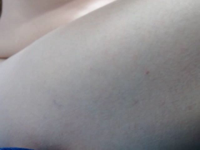 Live sex webcam photo for Honey21_ #253224003