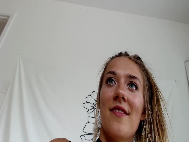 Live sex webcam photo for Make_It_Reina #265198960