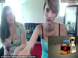 Live sex webcam photo for MollyMeowz #252055677