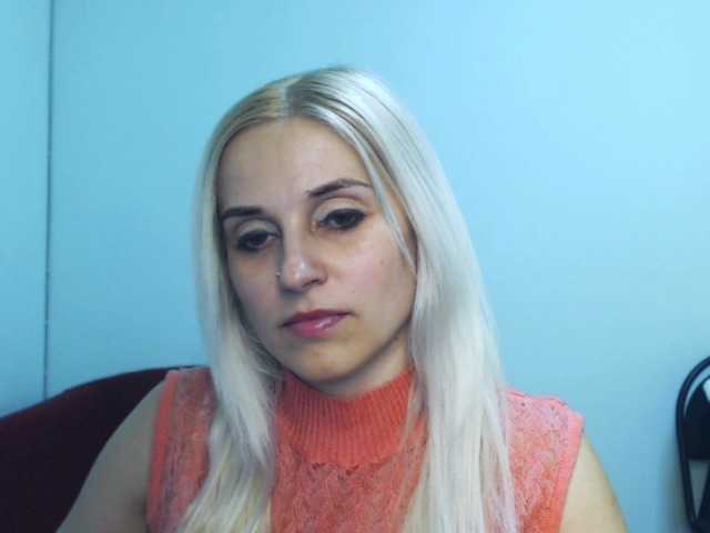 Live sex webcam photo for popdiva #241051880