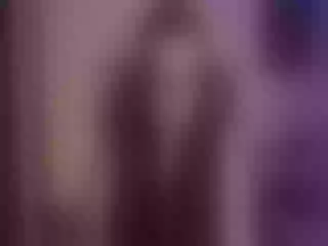 Live sex webcam photo for Miah_Peach #255540374