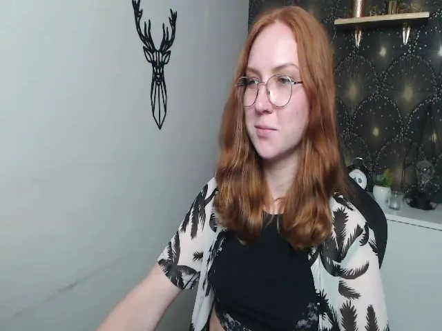 Live sex webcam photo for KISSxGABBY #254558444