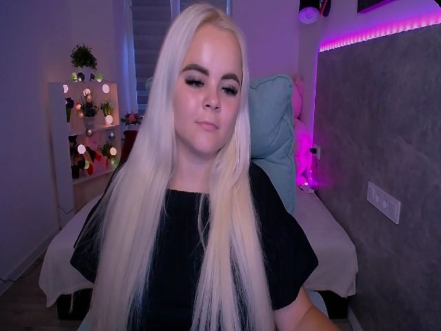 Live sex webcam photo for Jenni__fer #256128730