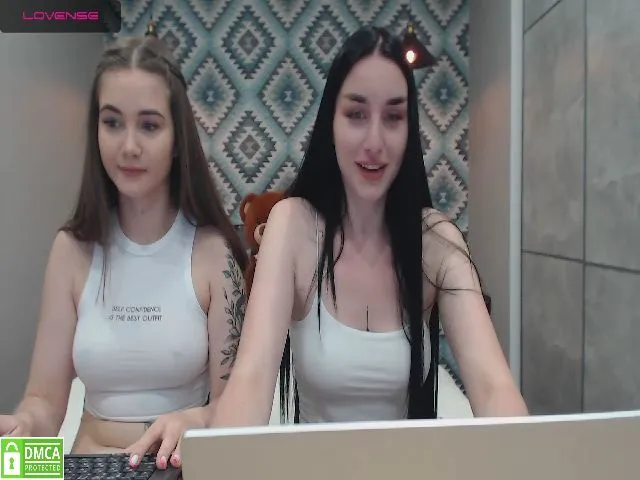 Live sex webcam photo for Your_peach #262767643