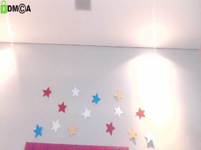 Live sex webcam photo for LiliJade #263767851