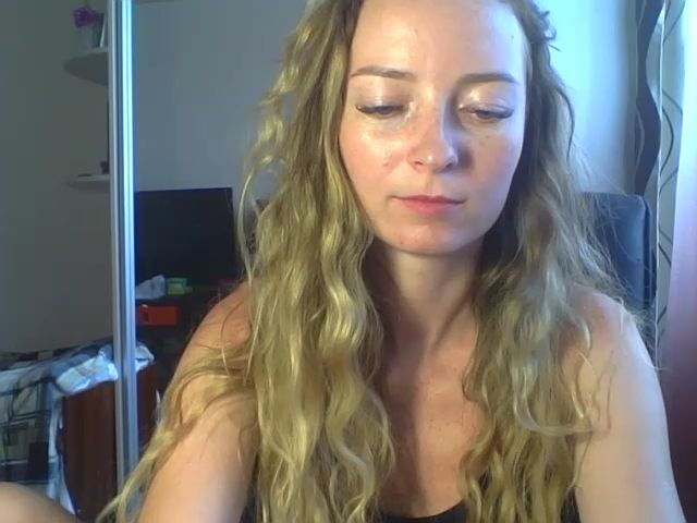 Live sex webcam photo for Milana_Candy #254768987