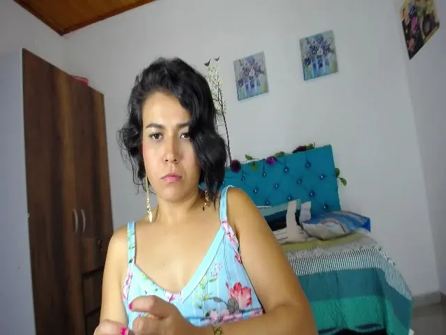 Live sex webcam photo for Eva_08 #259767668