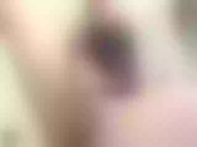 Live sex webcam photo for RoxeeModel #255984199