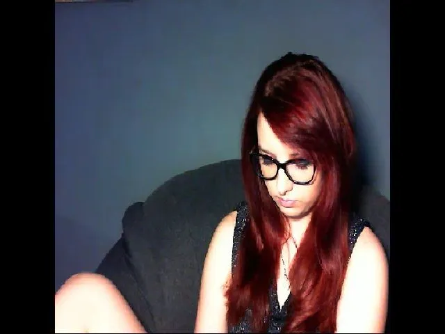 Live sex webcam photo for VirginLuna18 #259353939