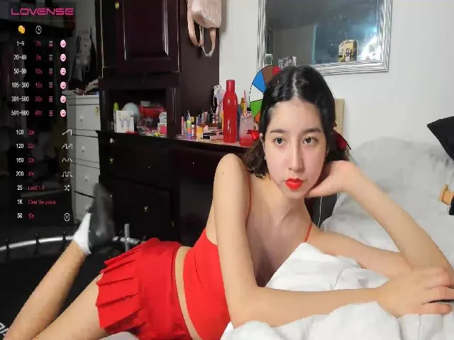Live sex webcam photo for Cherrycute666 #255539882