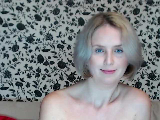 Live sex webcam photo for JosephineG #241036202