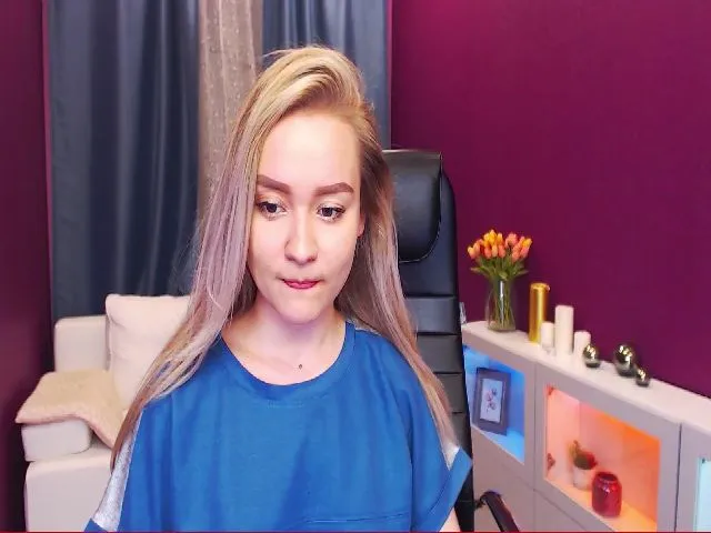 Live sex webcam photo for Kara_Smith #254301181