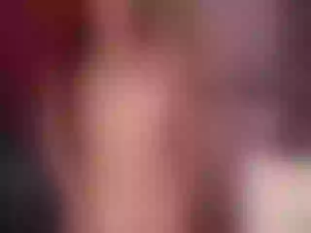 Live sex webcam photo for isabelladoux #240997419
