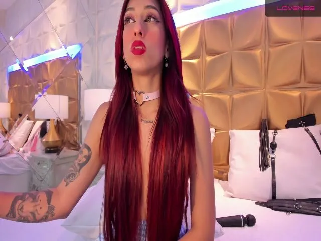 Live sex webcam photo for CandyLaw_ #252623037