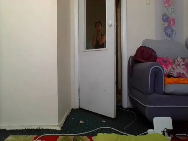 Live sex webcam photo for AsianDoll2000 #254026091