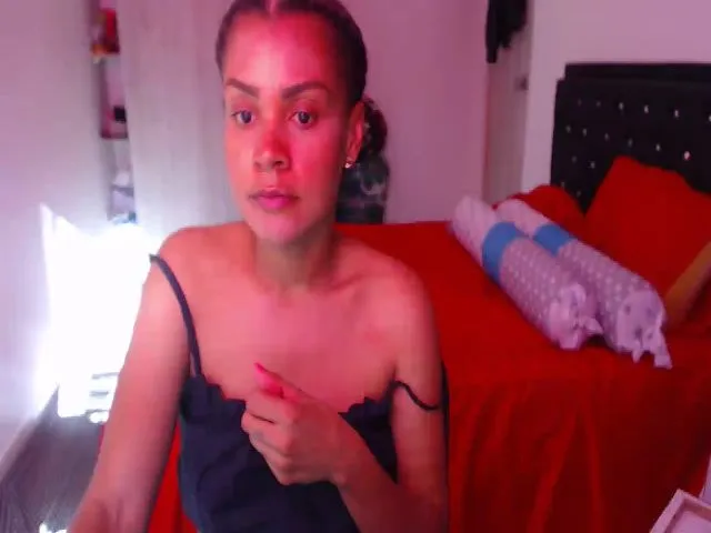 Live sex webcam photo for Shayna_cute #265141752