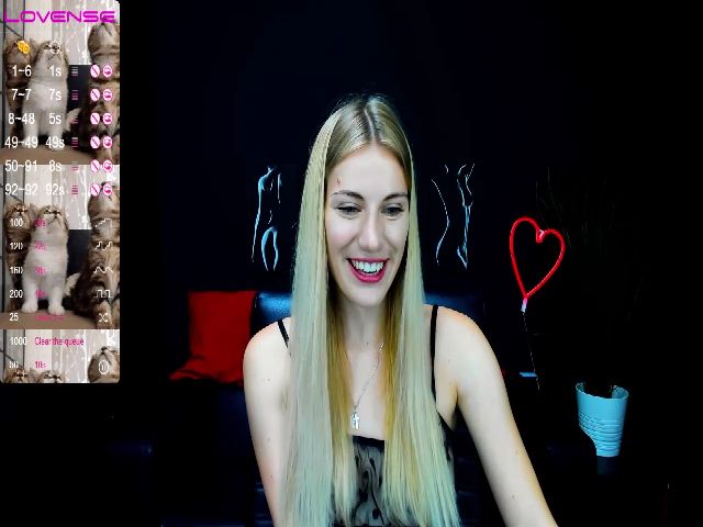 Live sex webcam photo for LiliManchest #259449526