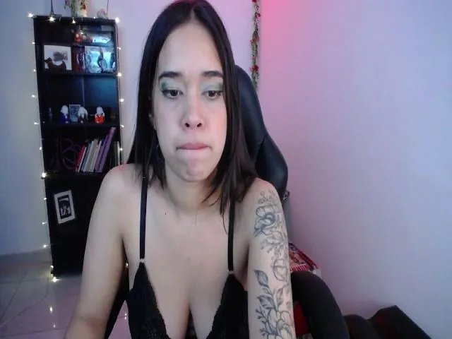 Live sex webcam photo for Anyablack2 #263373071