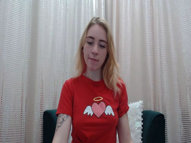 Live sex webcam photo for RedBerryy #263451145