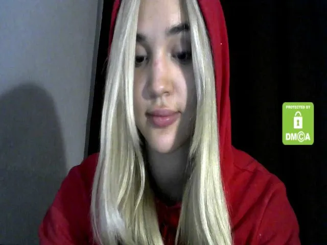 Live sex webcam photo for MyyDream #257046380