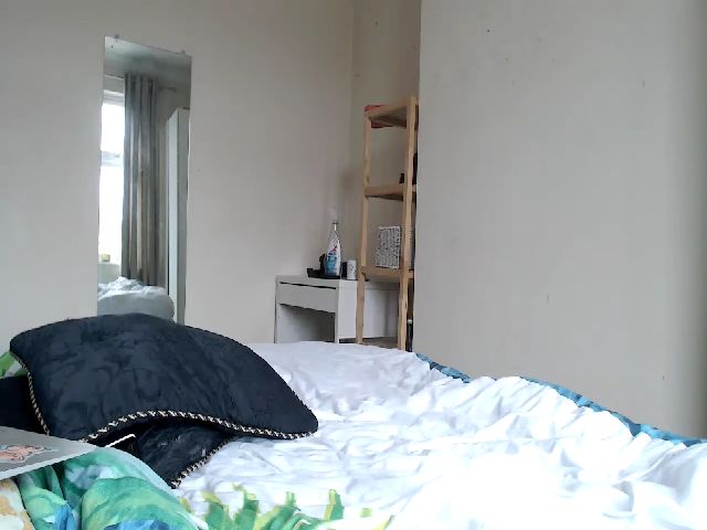 Live sex webcam photo for LeaVixx #262613739