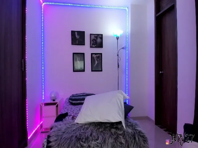 Live sex webcam photo for Juanabrau #255978924