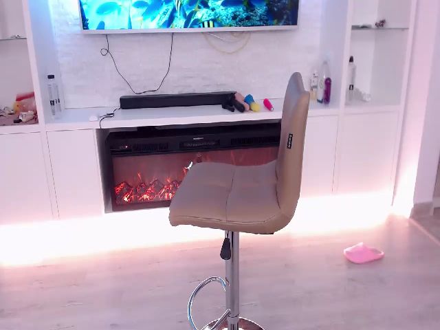 Live sex webcam photo for SexyElisabeth #254199205