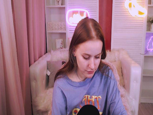 Live sex webcam photo for LynneDawson #255777240