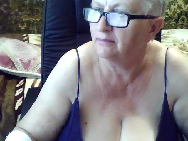 Live sex webcam photo for LolkaAlyss #287976470