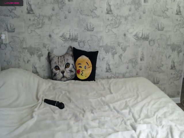 Live sex webcam photo for AliceSunAn #252887442