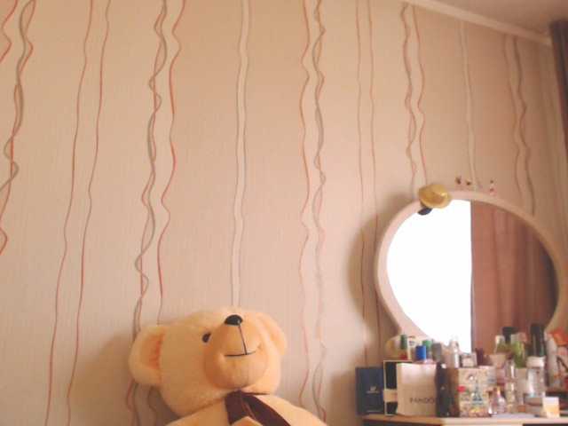 Live sex webcam photo for SexyQueen333 #255559352