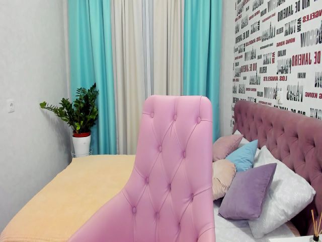 Live sex webcam photo for VictoriaLoved #257772295