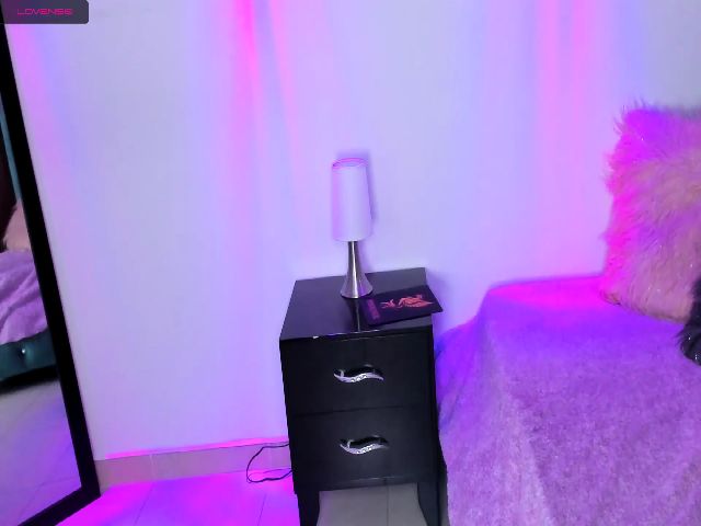 Live sex webcam photo for Annescarlett #253537208