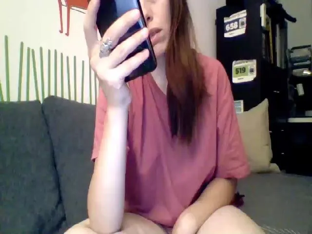 Live sex webcam photo for FoxMoony #257794902