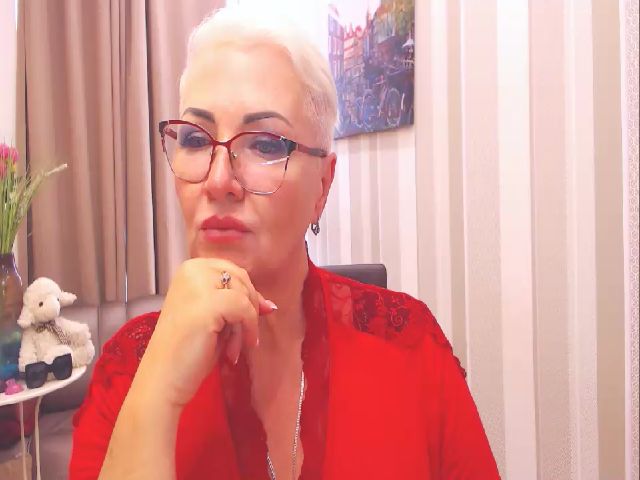 Live sex webcam photo for LadyXAnna #260743363