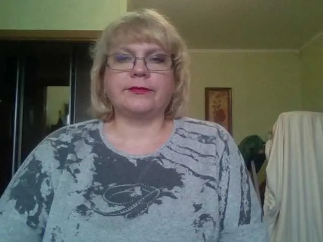 Live sex webcam photo for LOLA88888 #241238269