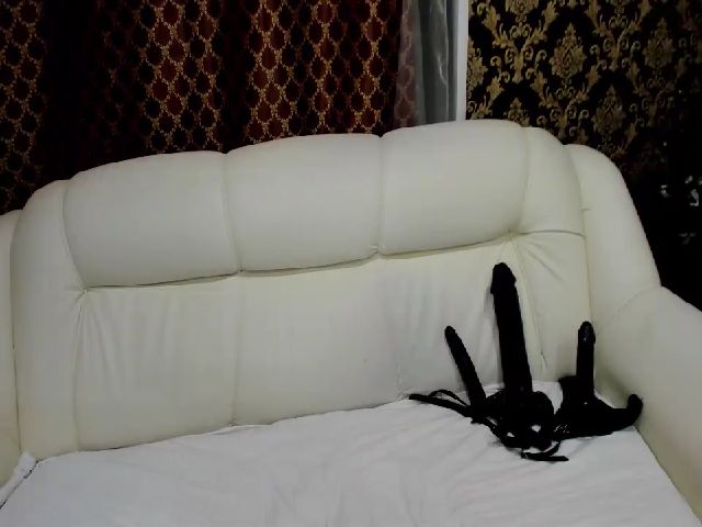 Live sex webcam photo for DaisyMun #252459450