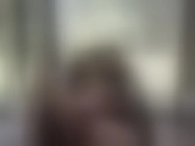 Live sex webcam photo for BlondeKhloe #264253147