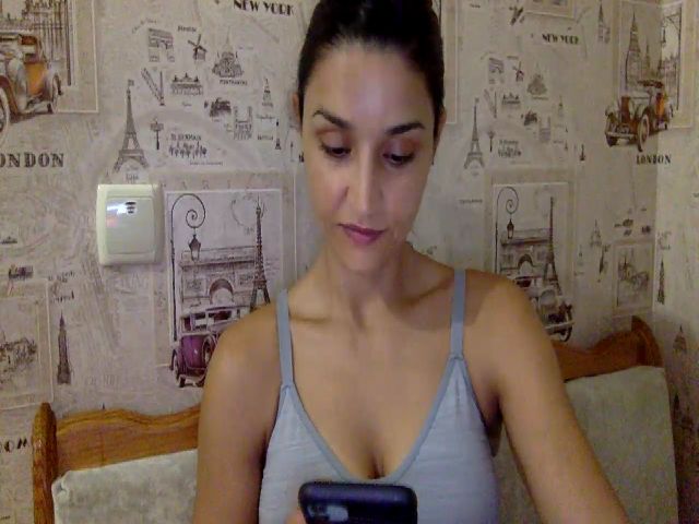 Live sex webcam photo for JolyBoss #262778467