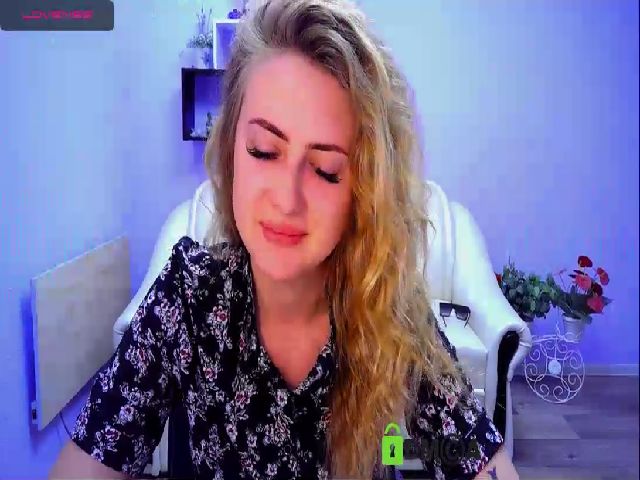 Live sex webcam photo for PrincesSnake #255566296