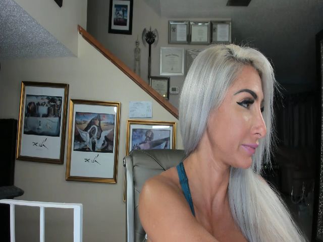 Live sex webcam photo for ADRIANA_FOX #259125271