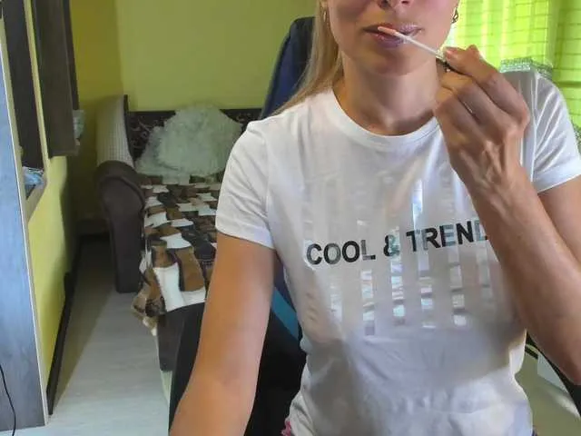 Live sex webcam photo for rocsi79 #244394775