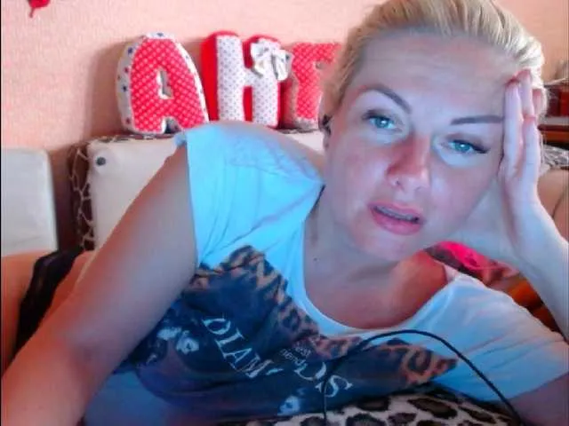 Live sex webcam photo for melek-7250 #259929625