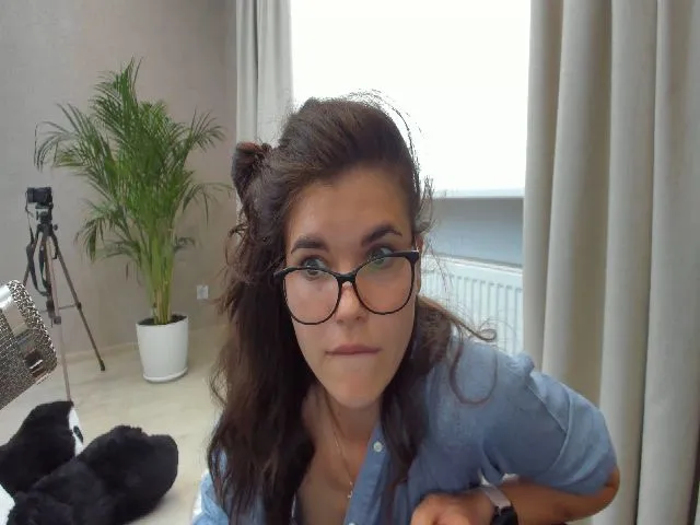 Live sex webcam photo for MissJeanne #254501980