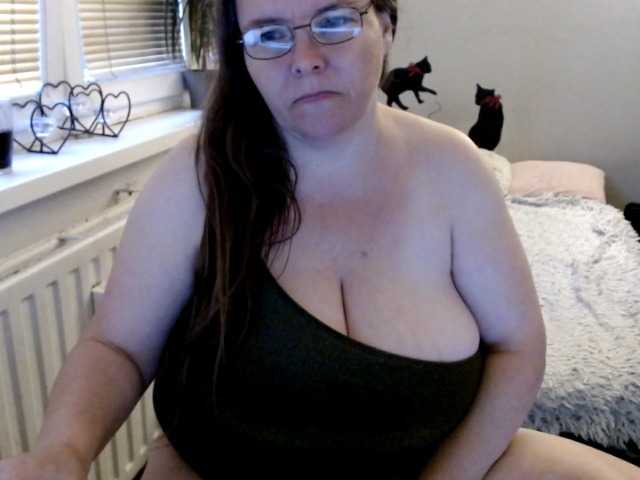 Live sex webcam photo for Bessy123 #265053714