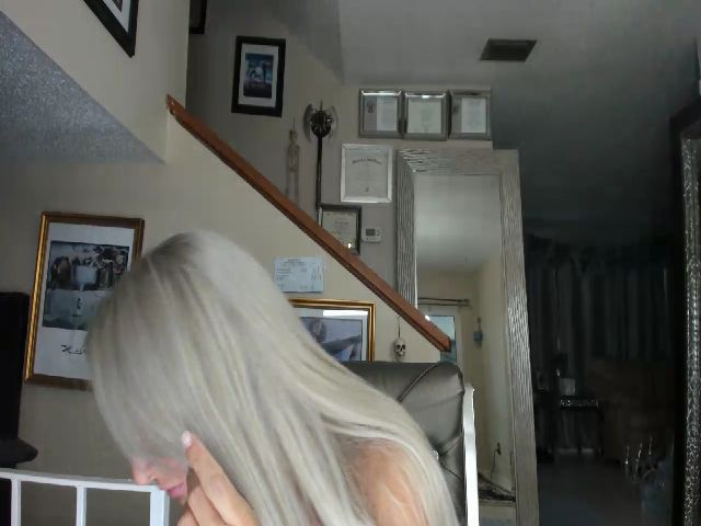 Live sex webcam photo for ADRIANA_FOX #262290298