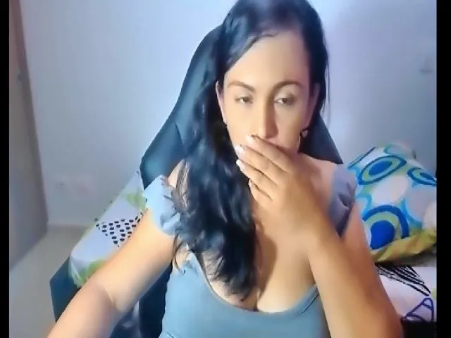 Live sex webcam photo for Sweeetx69 #262369553