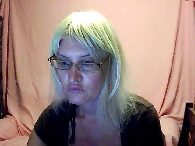 Live sex webcam photo for angelline #255133977