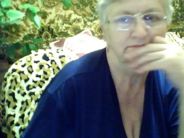 Live sex webcam photo for LolkaAlyss #287976340