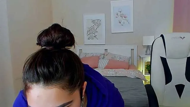 Live sex webcam photo for JoyLeeNyman #244389581